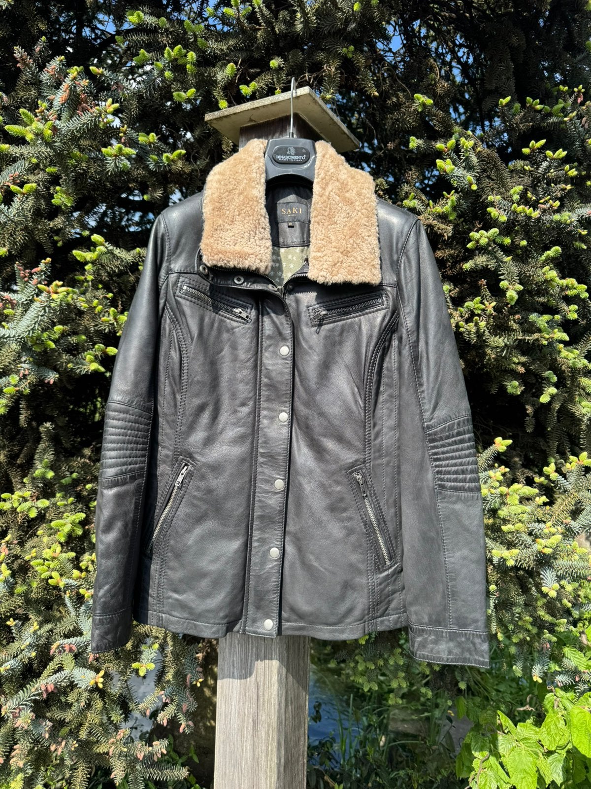 Nieuwe leren jas Saki Sweden - maat 38, Kleding | Dames, Jassen | Winter, Ophalen of Verzenden, Nieuw, Maat 38/40 (M), Zwart