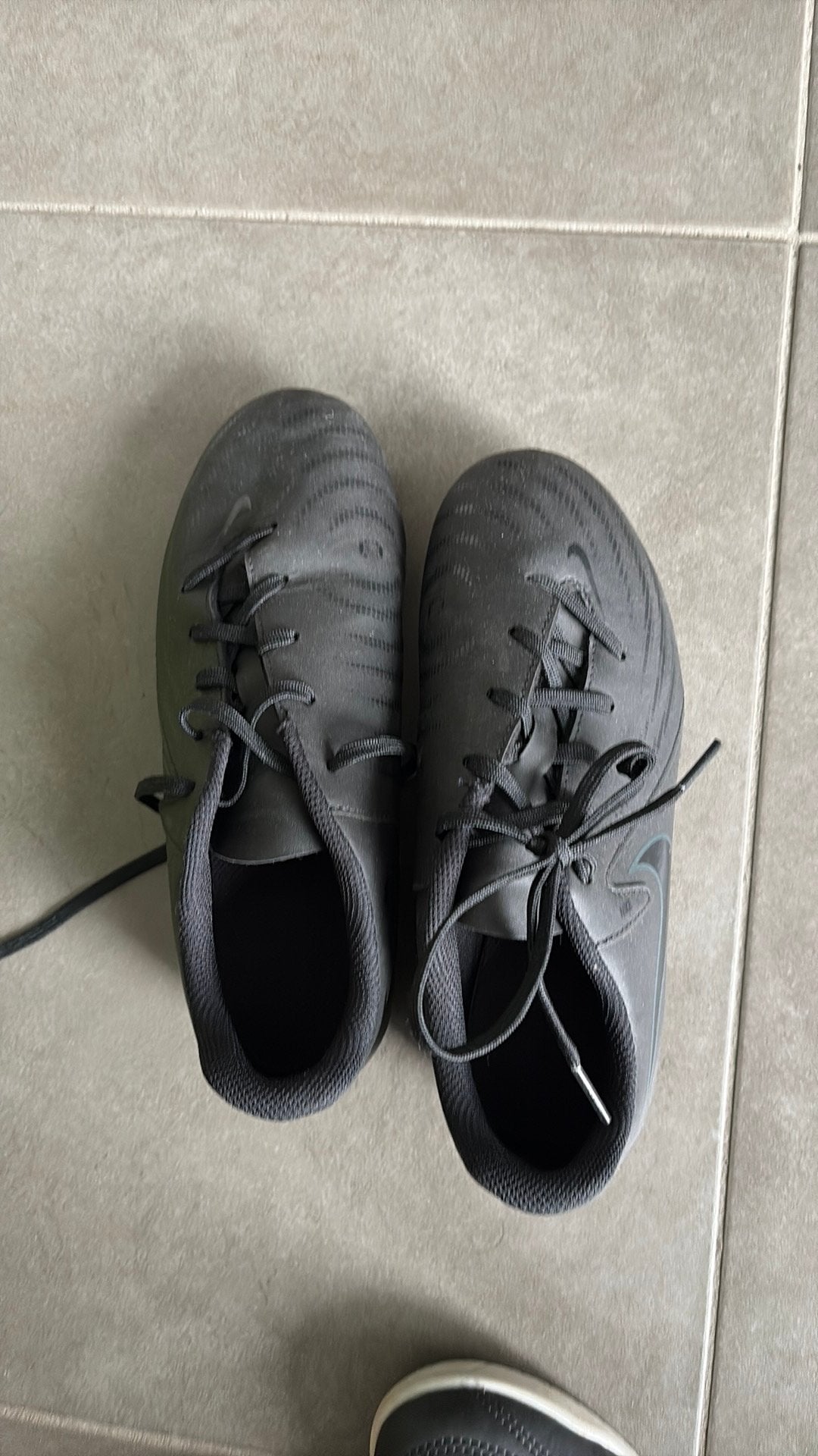 Voetbalschoenen, maat 36 1/2 van Nike, Ophalen, Zo goed als nieuw