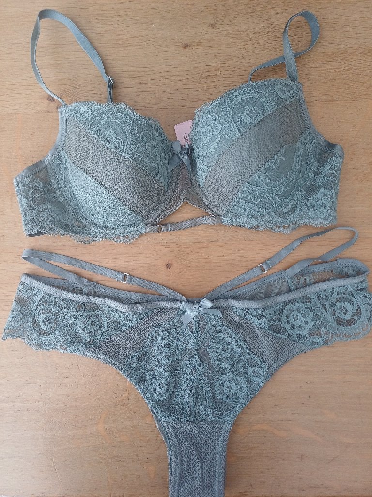 Hunkenmöller - Sierra lingeriesetje (mt 80B & S), Kleding | Dames, Ondergoed en Lingerie, Hunkemöller, Ophalen of Verzenden, Groen