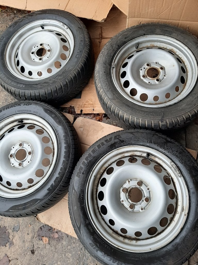 Roues hiver renault twingo 3 185 60 15+165 65 15, Autos : Pièces & Accessoires, 15 pouces, Pneus et Jantes, Pneus hiver, Véhicule de tourisme