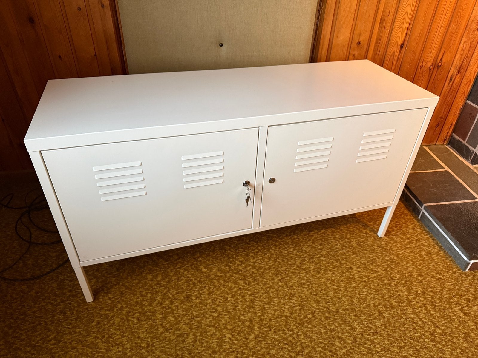 Ikea metalen tv kast, Ophalen, Gebruikt