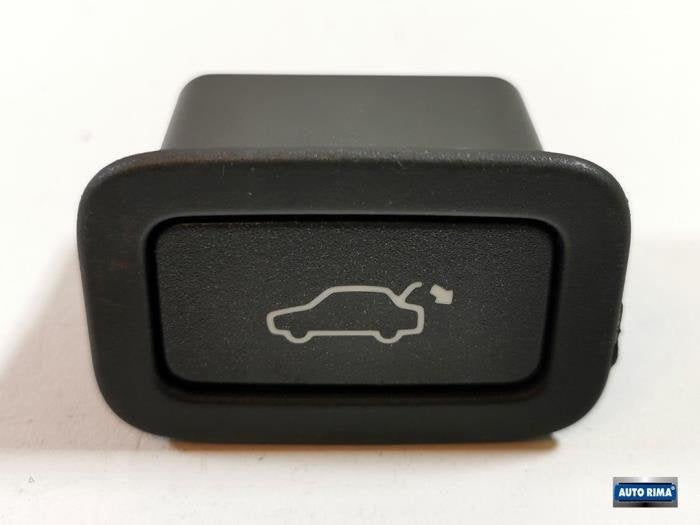 Schakelaar achterklep van een Volvo XC60, Gebruikt, -, -, Ophalen of Verzenden