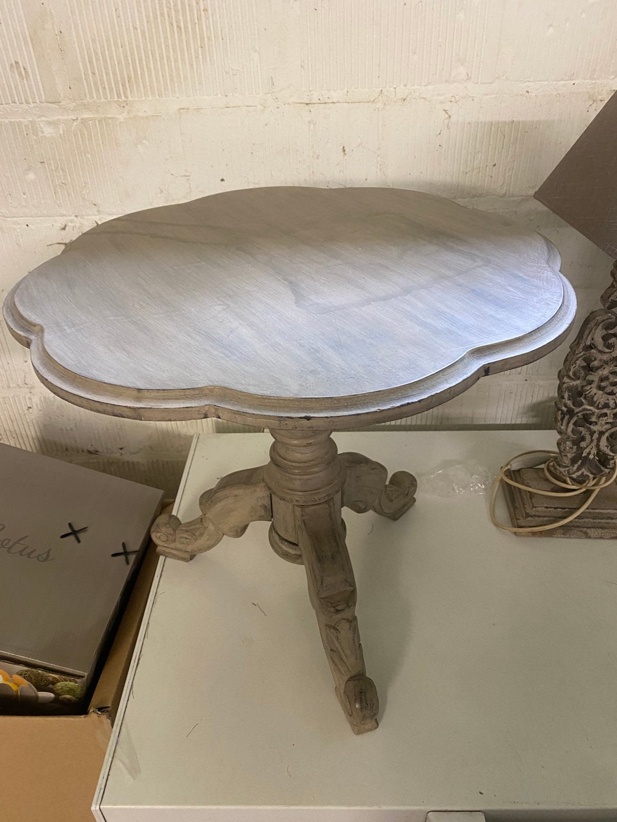 Landelijke  bijzet tafel, Huis en Inrichting, Ophalen of Verzenden, Zo goed als nieuw
