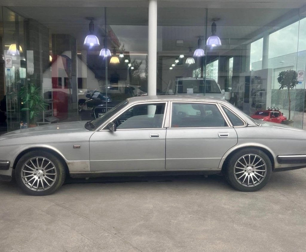 Jaguar xj40 souvereign, Auto's, Automaat, Achterwielaandrijving, Particulier, Blauw