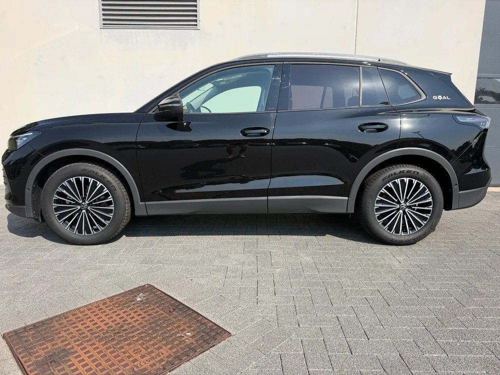 Volkswagen Tiguan GOAL 1.5eTSI 130PK DSG ZWART REAR CAMERA A, Auto's, Automaat, Stof, 4 cilinders, Zwart