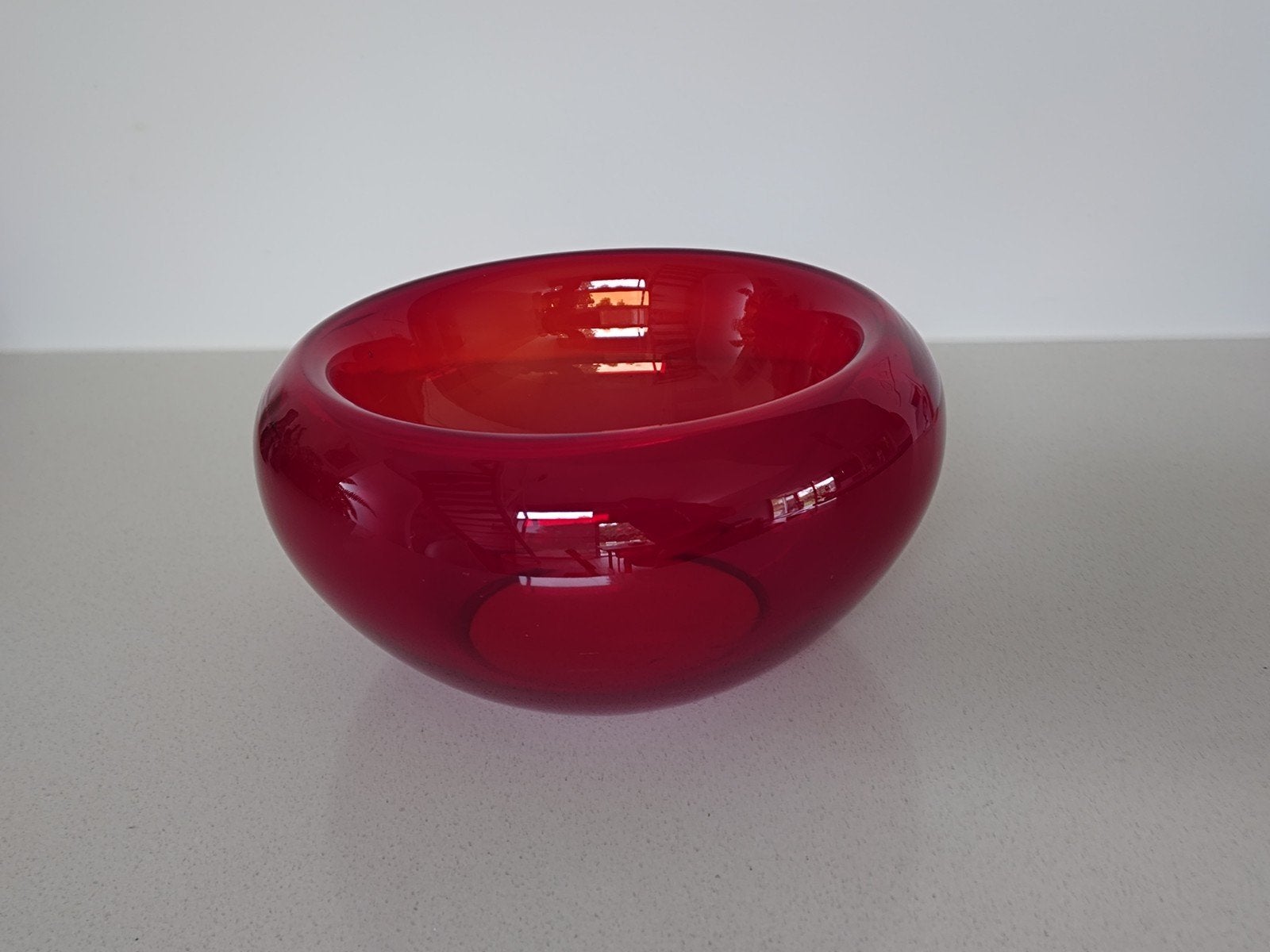 Murano glazen kom – Robijnrood – jaren 60-70, Ophalen of Verzenden, Transparant, Glas