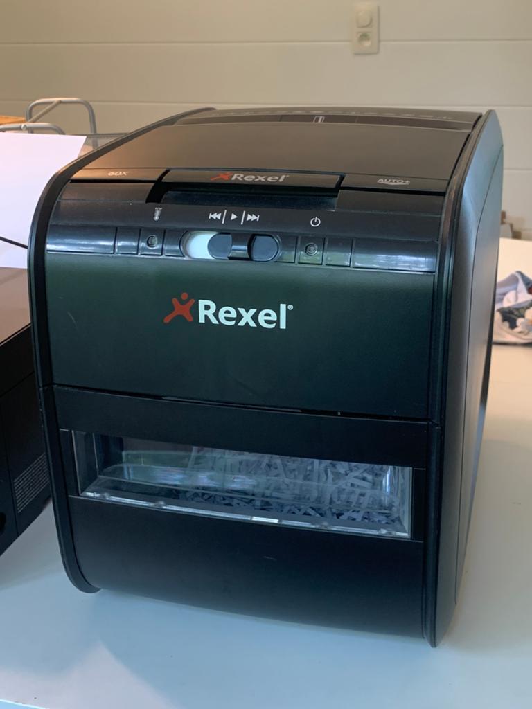 Déchiqueteur de bureau, Ophalen, Gebruikt