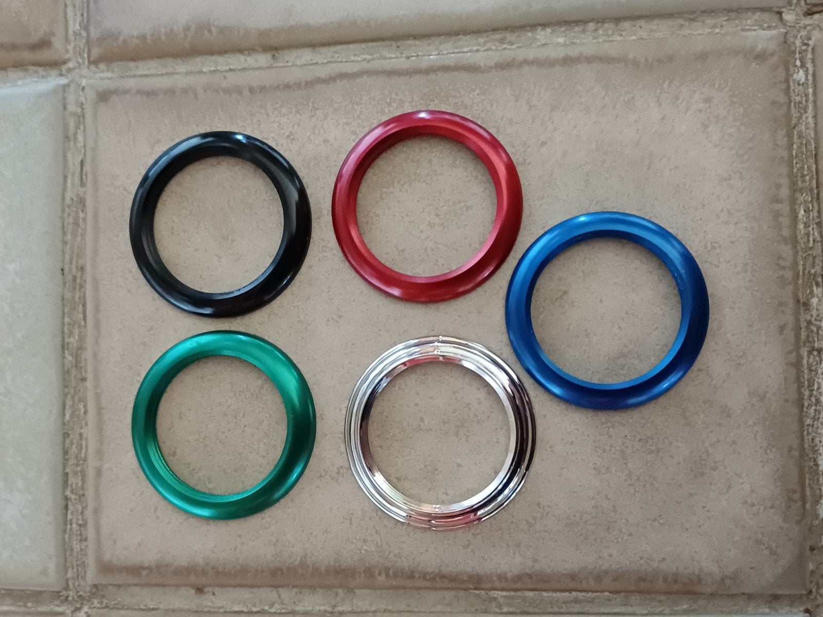 Gucci metalen ringen. voor dames horloge, Handtassen en Accessoires, Horloges | Dames, Ophalen