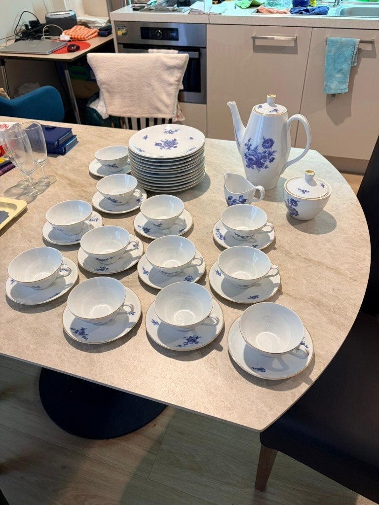SERVICE A CAFE EN PORCELAINE DE BAUDOUR, Enlèvement