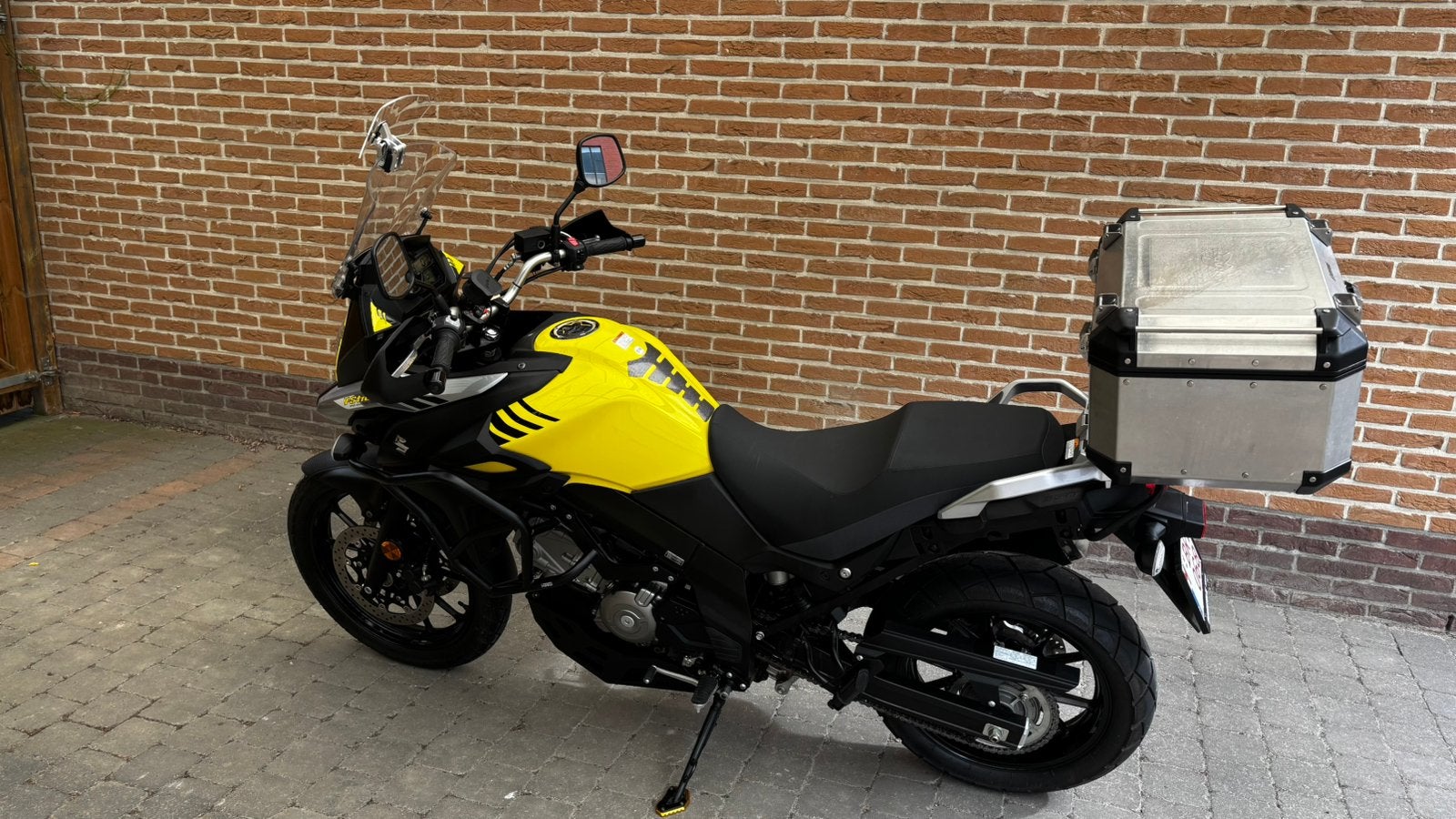 Suzuki dl vstrom 650, Motoren, 2 cilinders, Nieuw, Particulier, Toermotor