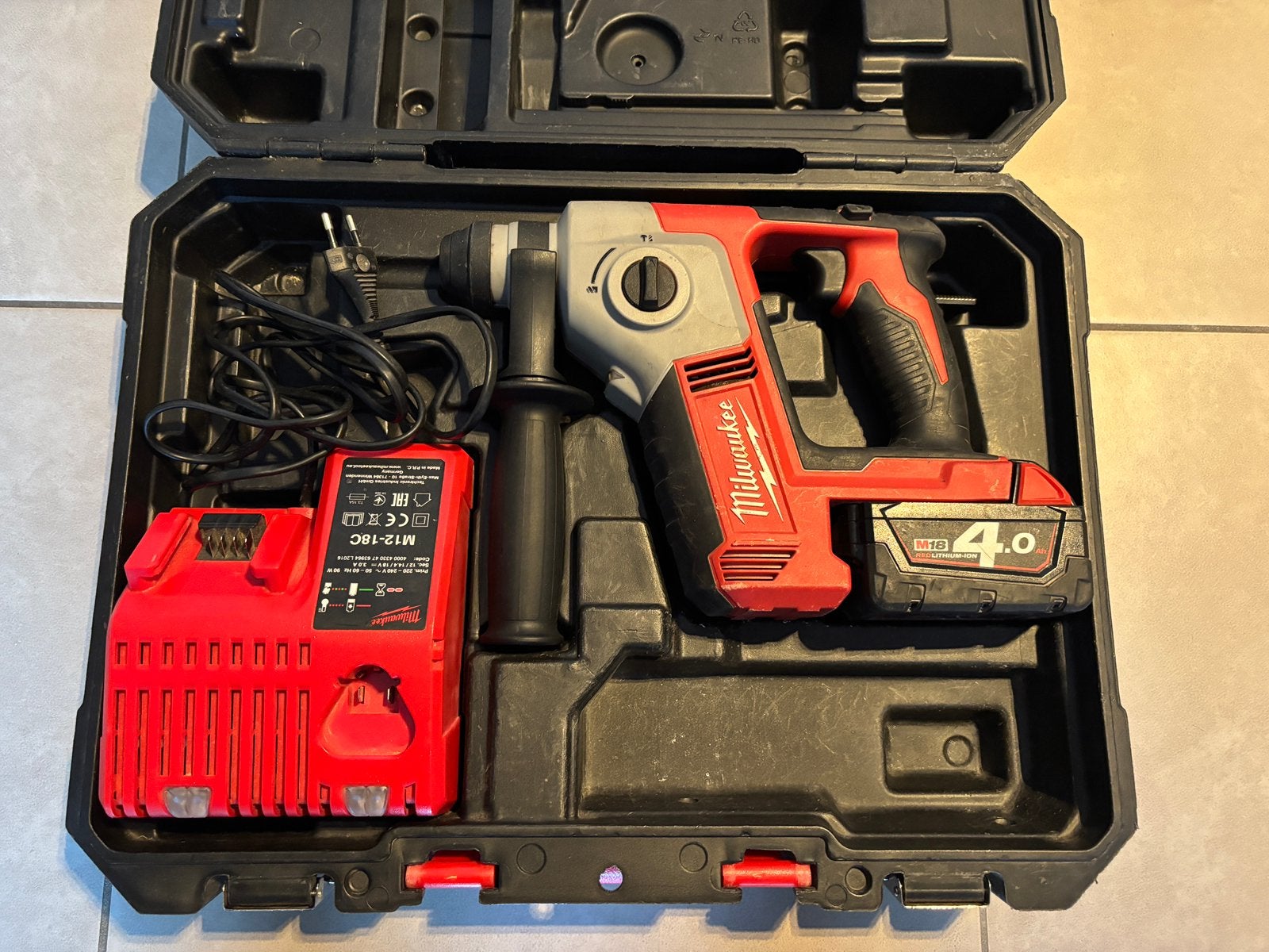 Milwaukee M18 BH-502C SDS-Plus Boorhamer, Doe-het-zelf en Bouw, Ophalen of Verzenden, Zo goed als nieuw