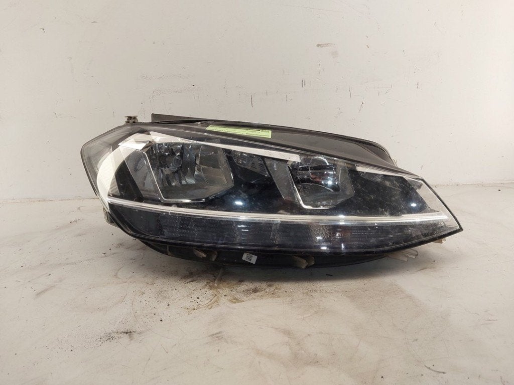 PHARE / OPTIQUE AVANT DROIT Golf VII Variant (AUVV), Autos : Pièces & Accessoires, Éclairage, Volkswagen, Utilisé, Rixbecker Straße 75
59552  Lippstadt, DE
