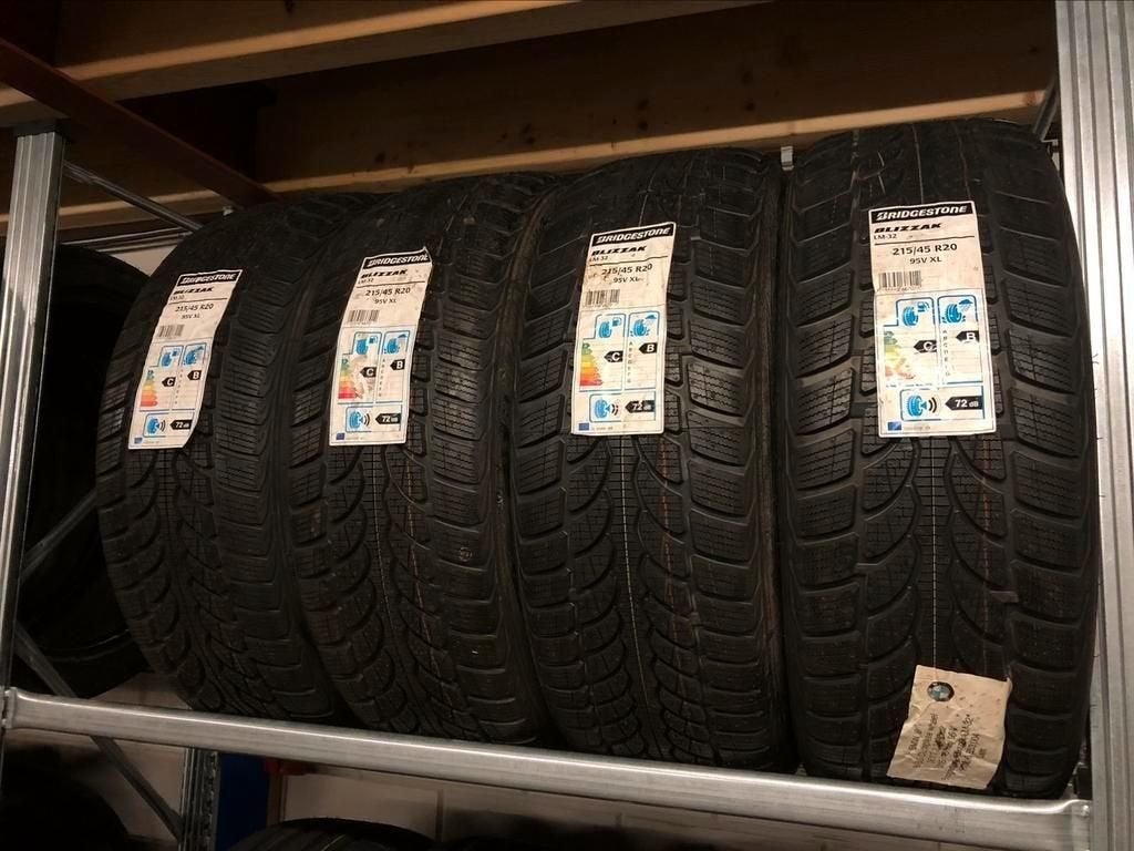 4x NIEUWE 215-45-20 Bridgestone A merk Banden! i3 i8 Q3 Q5, Pneus et Jantes, Véhicule de tourisme, -, Utilisé