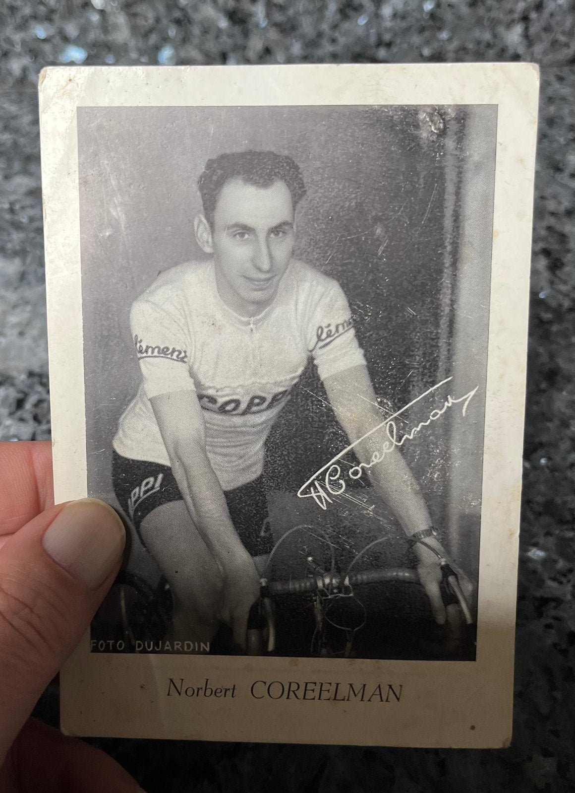 Le cycliste Norbert Coreelman Coppi, Enlèvement, Comme neuf