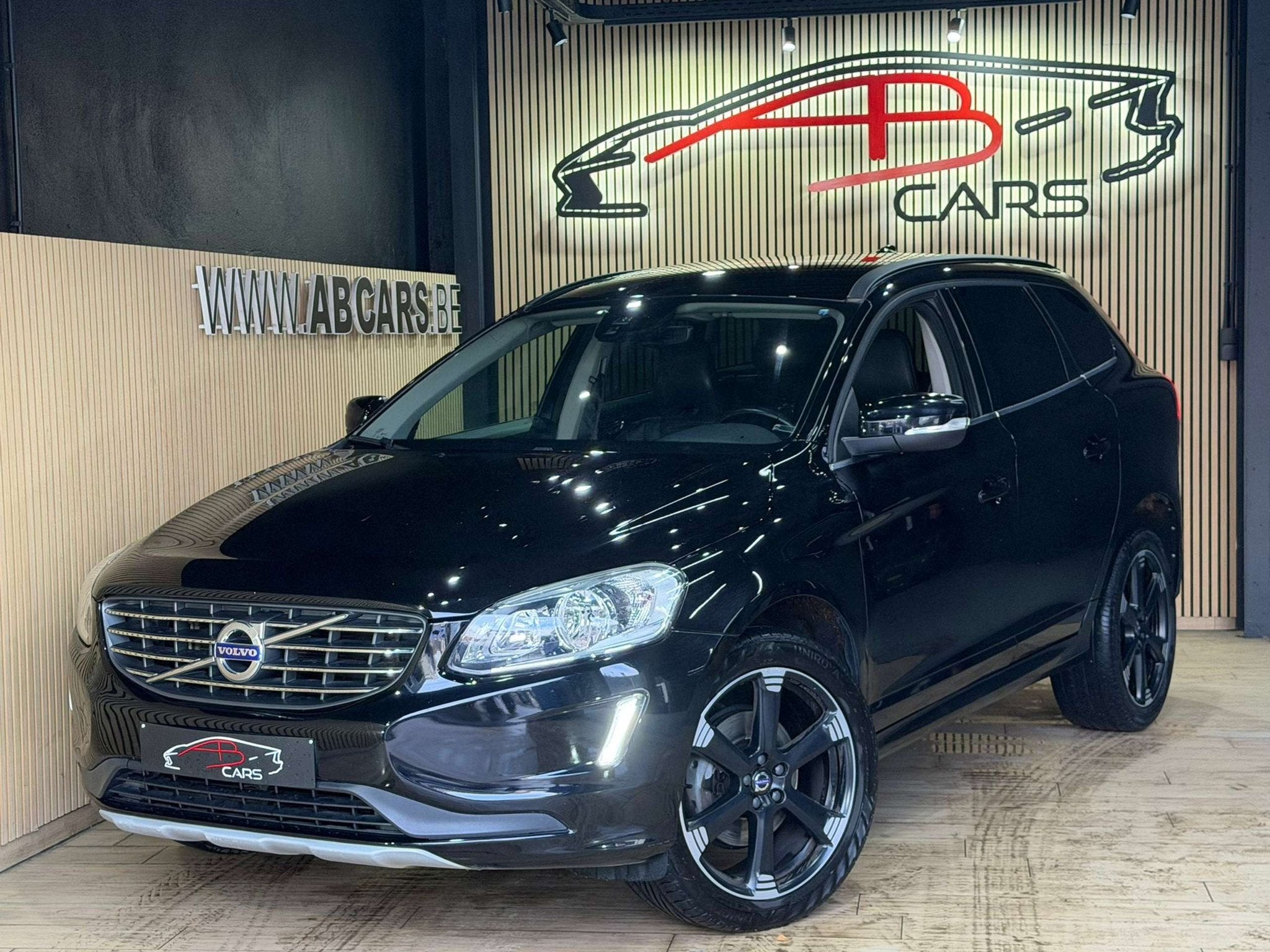 Volvo XC60 2.0 D4 * SPORT * GARANTIE 12 MOIS * BOITE AUTO *, Autos, Volvo, Cuir, Achat, Euro 6, Entreprise