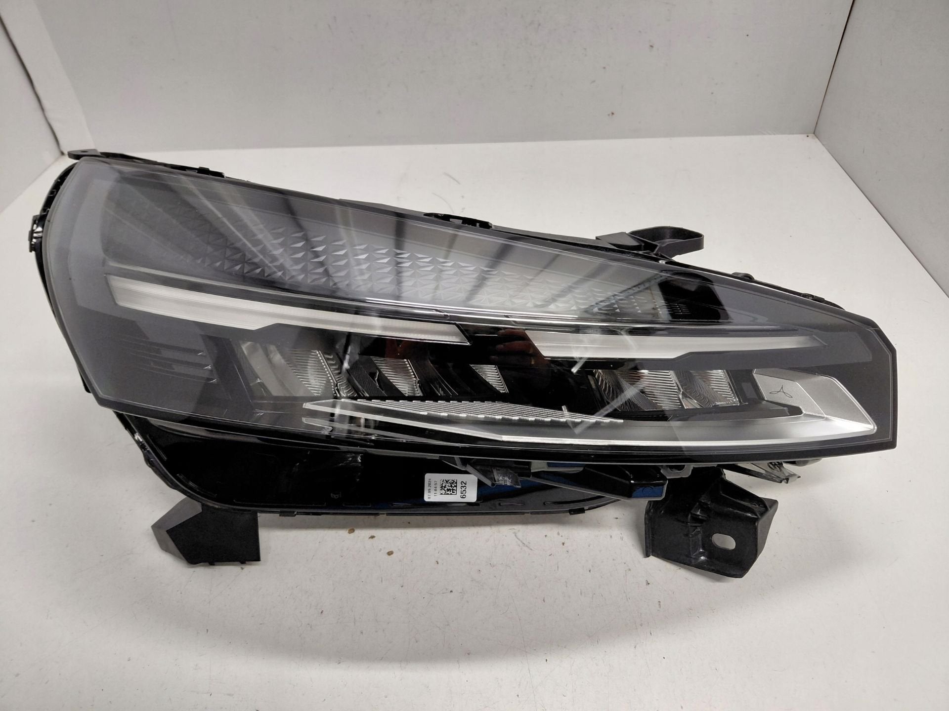 Phare avant droit pour Renault Clio V Lift 260103507R, Renault Group, Contact.group@renault.com, Renault, Utilisé