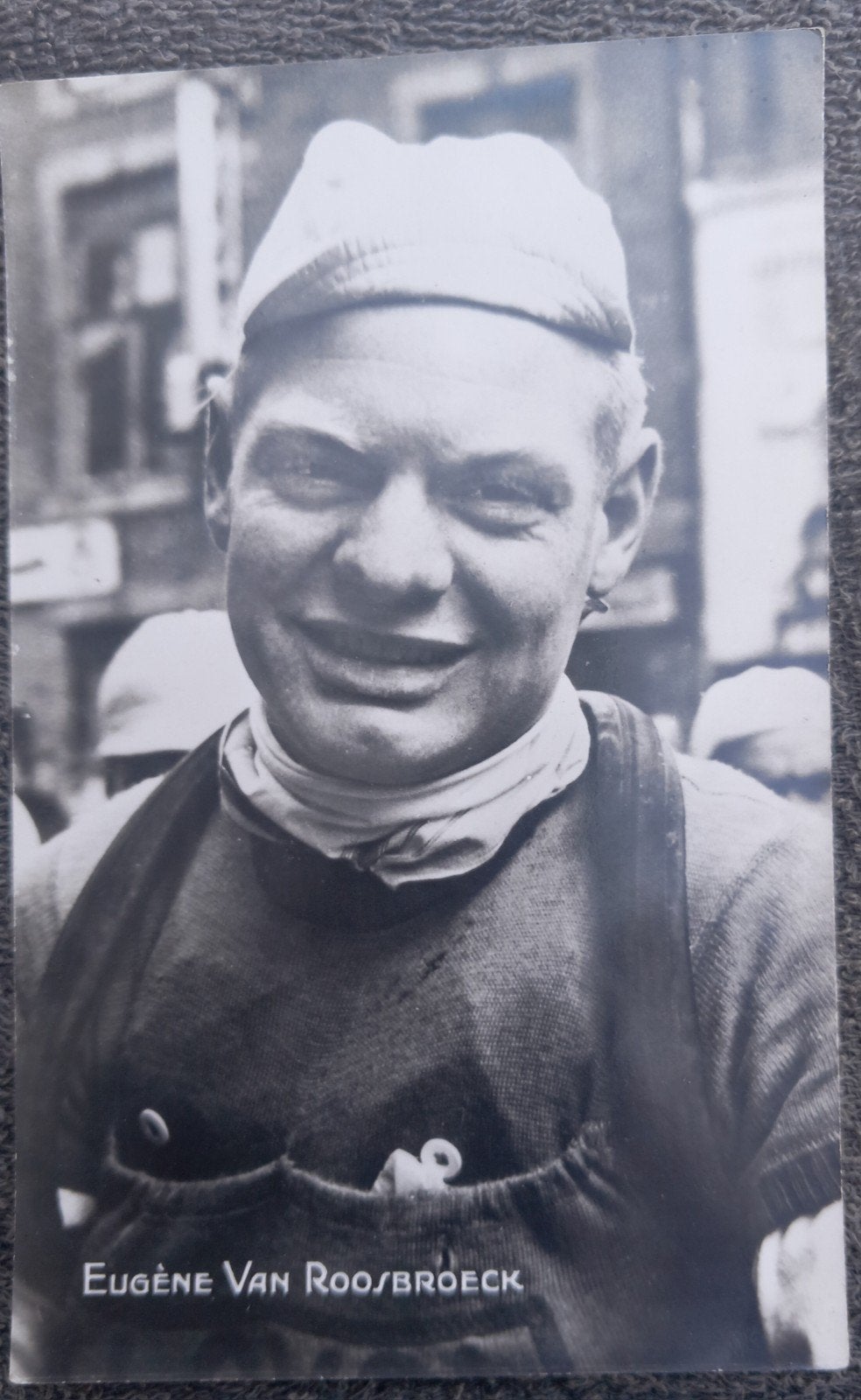 Le cycliste Eugène Van Roosbroeck, Collections, Enlèvement ou Envoi