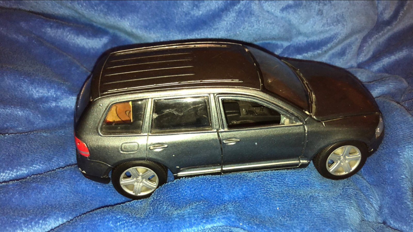 VW Touareg Burago 19cm, Utilisé