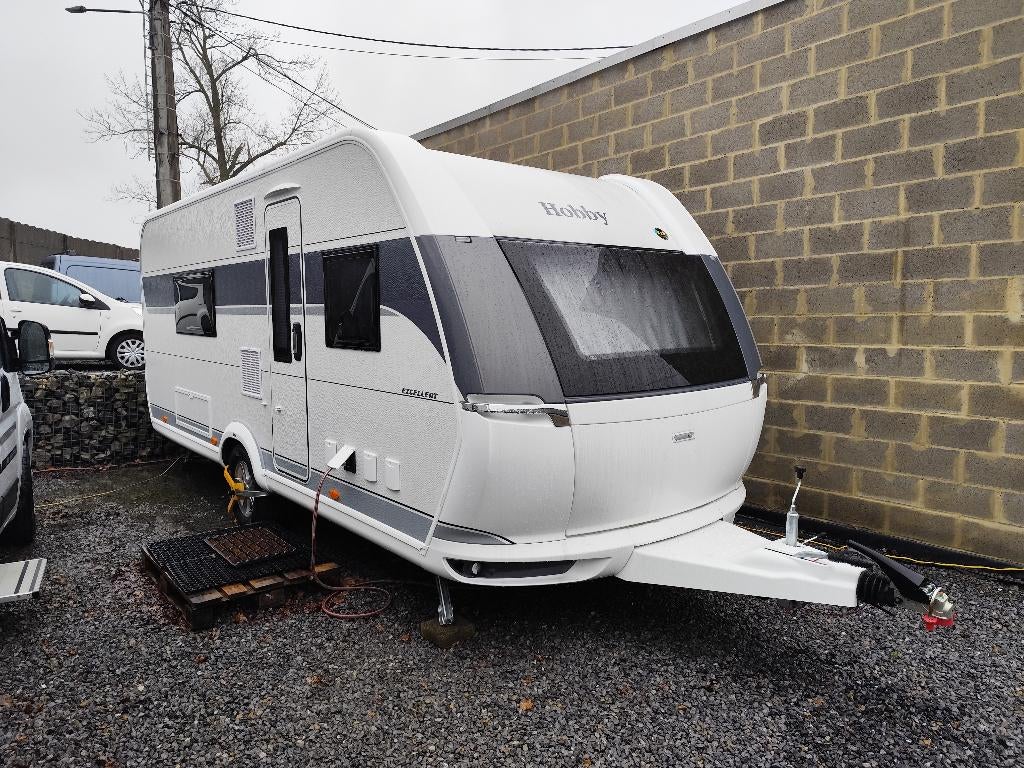 Caravane Hobby 540 WFU NEUVE, Particulier, Hobby