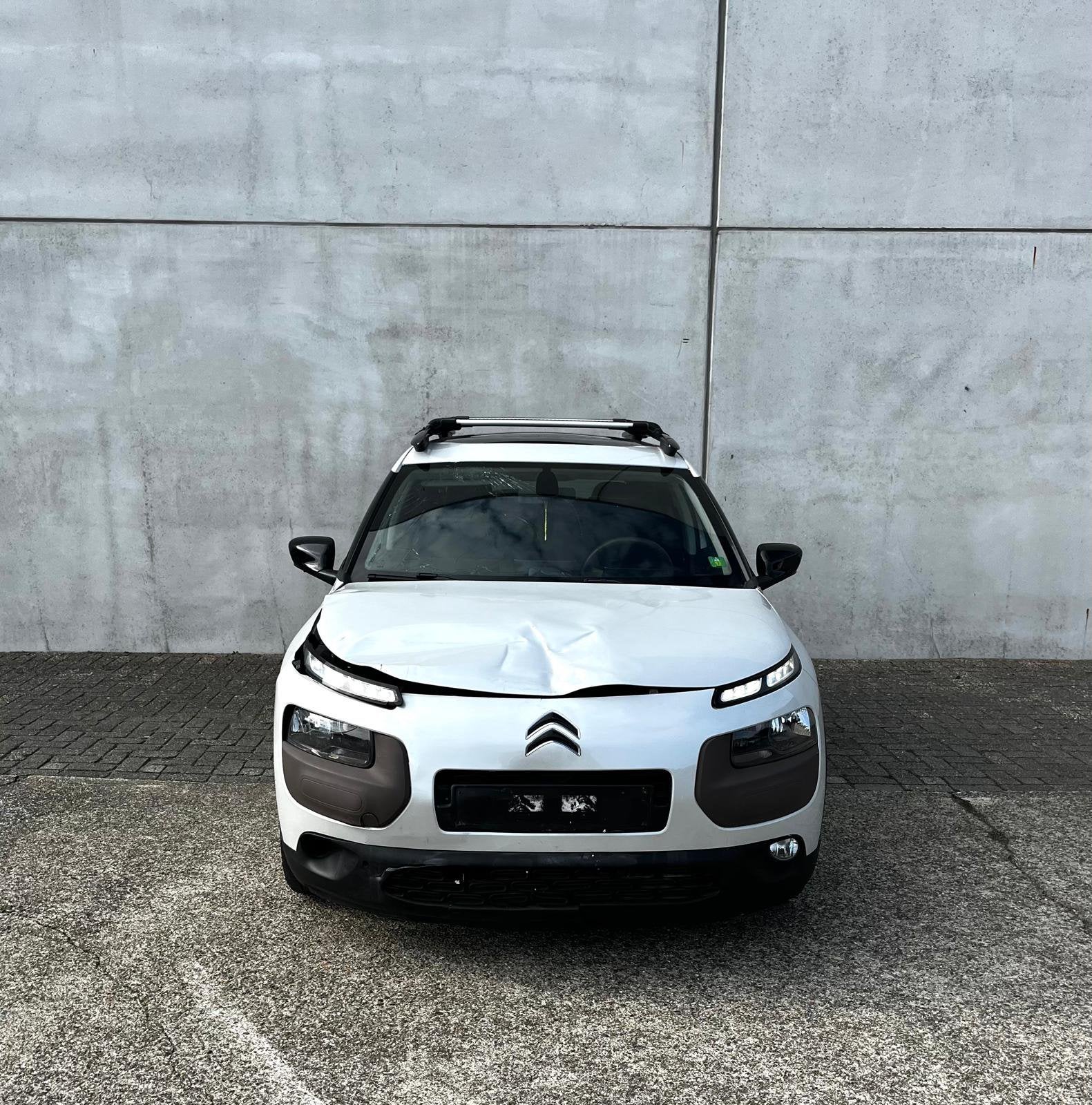 Citroen C4 Cactus 1.2Benzine 2015, Auto's, Voorwielaandrijving, Stof, Wit, Bruin