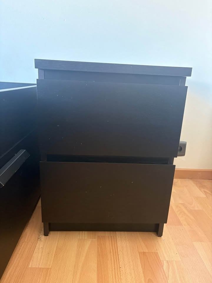 IKEA Malm nachtkastje zwart, Huis en Inrichting, Ophalen