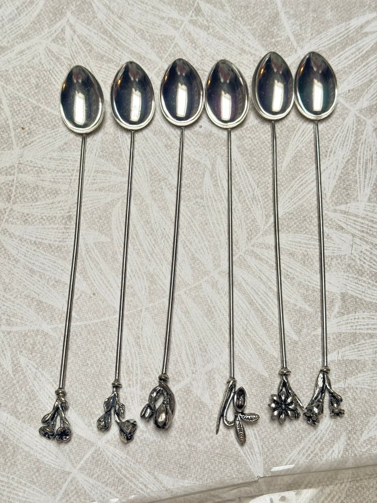 6 retro longdrinklepels met floraal versierde handvaten, Verzenden
