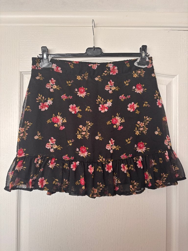 Vero Moda zwarte rok met bloemetjes 2 x gedr xl, Kleding | Dames, Rokken, Vero Moda, Zwart, Maat 46/48 (XL) of groter, Ophalen of Verzenden