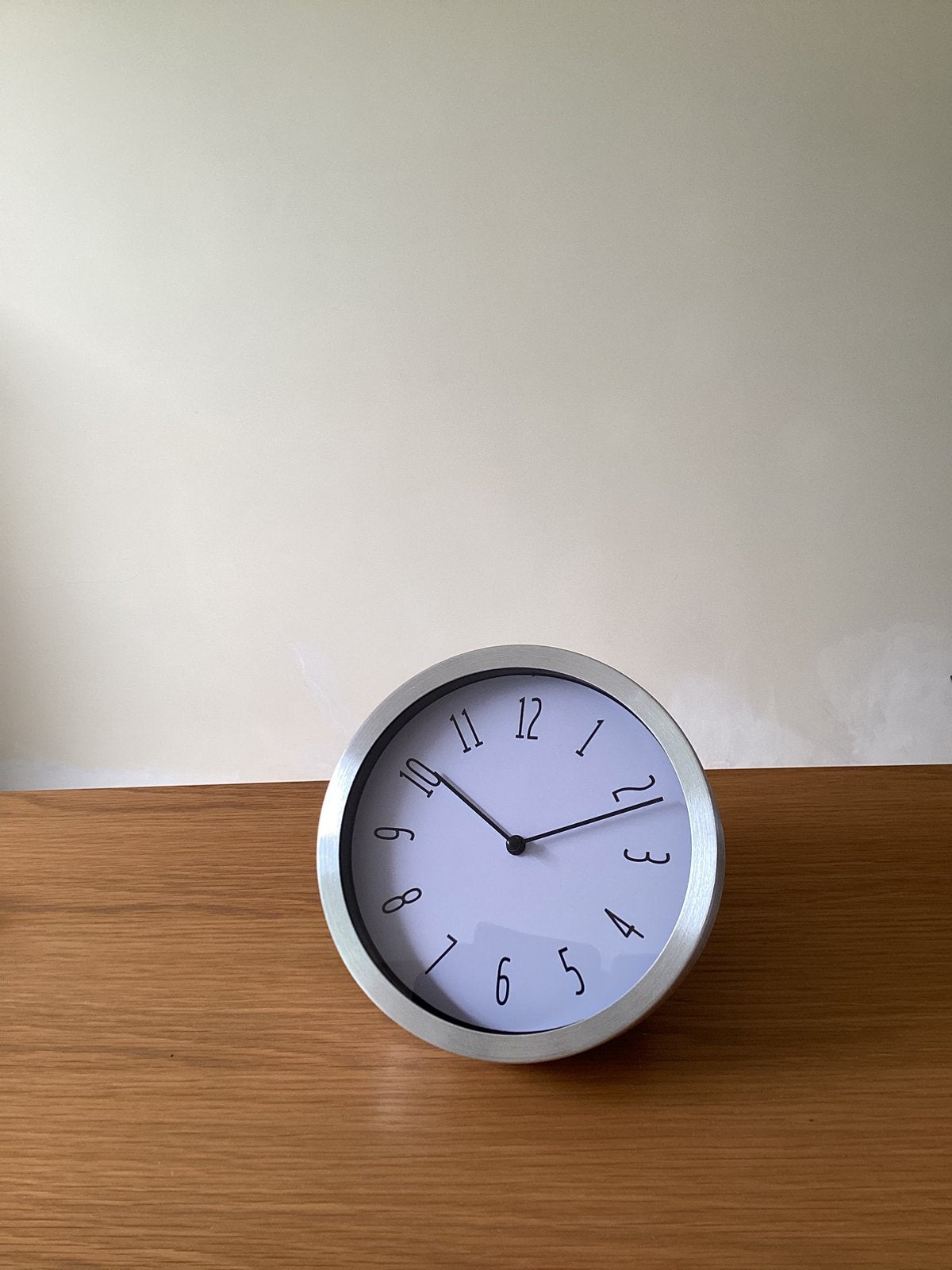 Nieuwe Perel Aluminium wandklok (diam. 20), Ophalen, Wandklok, Analoog, Werkt op batterijen