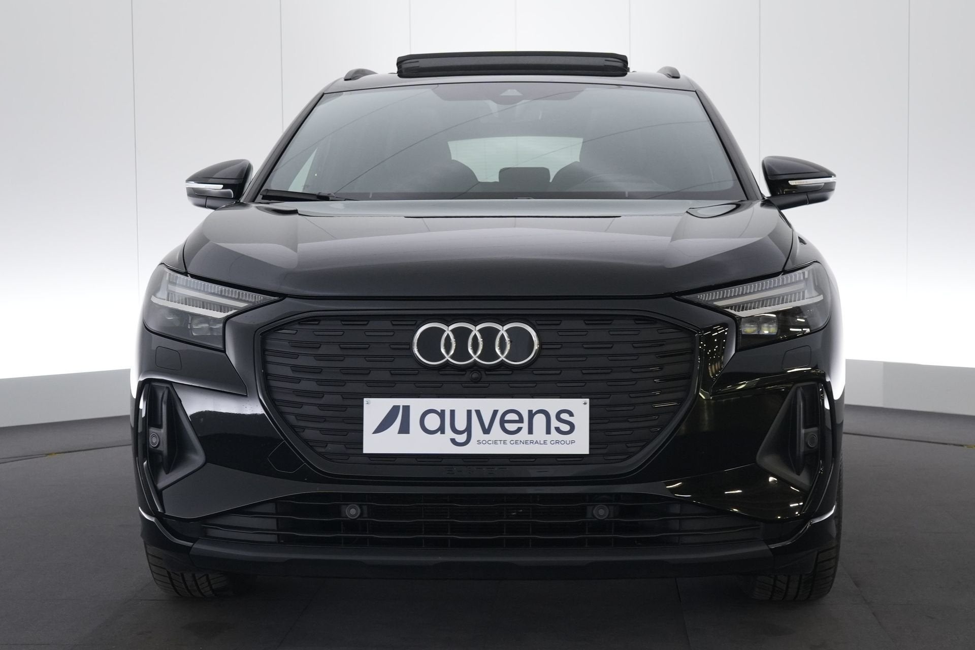(2GCY994) AUDI Q4 E-TRON, Autos, https://public.car-pass.be/vhr/50c2f8a7-324a-49e6-8a43-a6bdd83abb69, Autres modèles, Achat, Entreprise