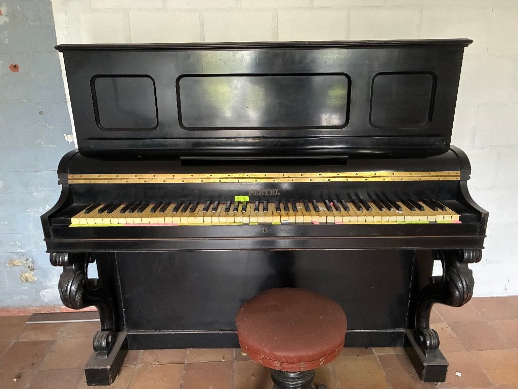 piano, Muziek en Instrumenten, Ophalen, Gebruikt, Zwart, Piano