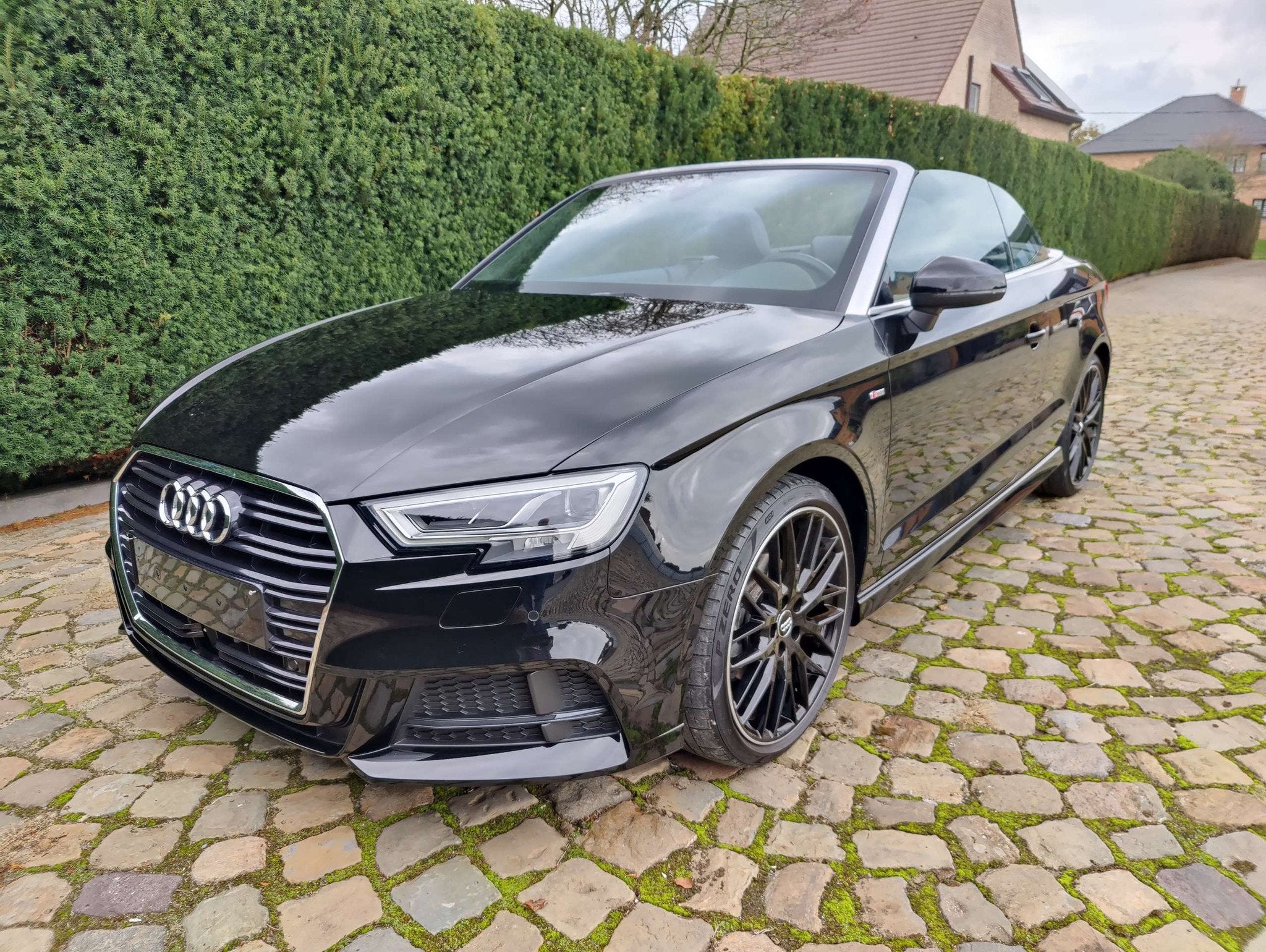 Audi A3 A3 35 TFSI Cabrio S tronic S-Line (automatique), Autos, Achat, Entreprise, Cabriolet, Alcantara
