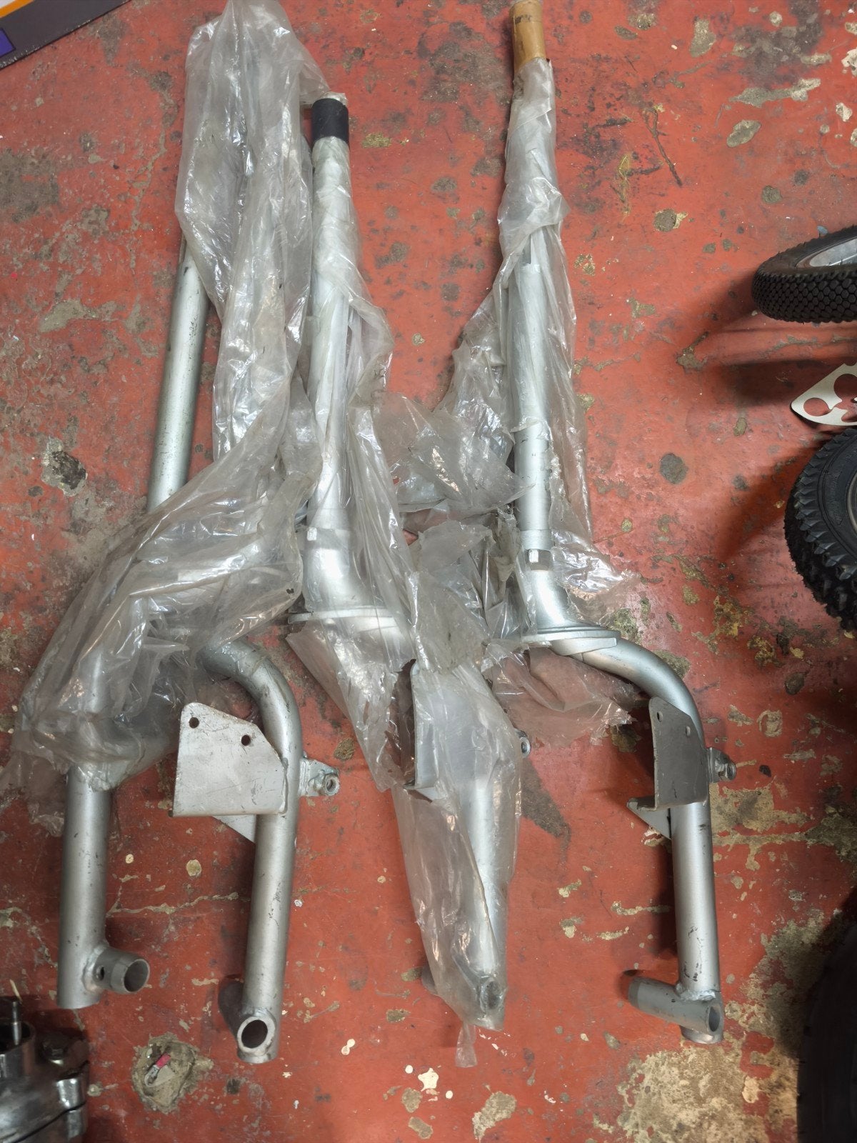 Lot 4 nouvelle fourches vespa, Bricolage & Construction, Quincaillerie & Fixations, Enlèvement ou Envoi