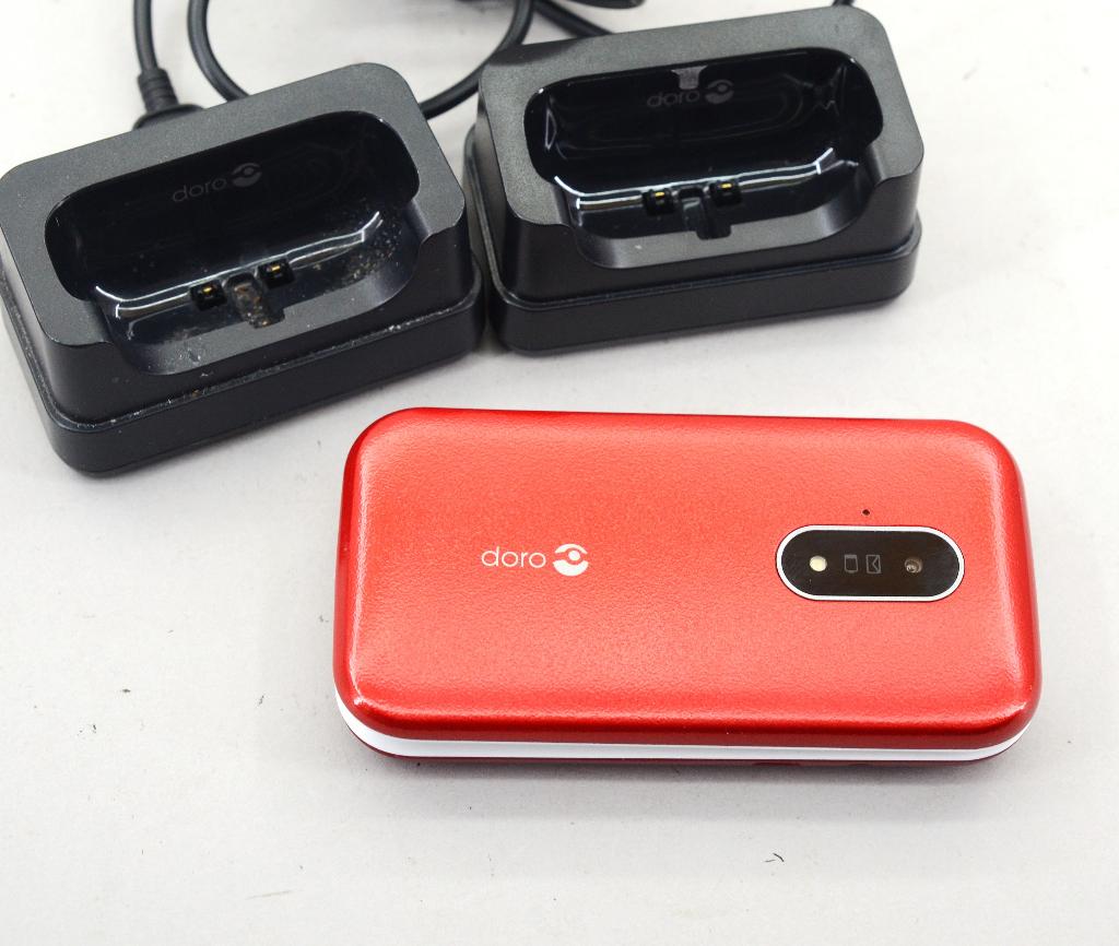 DORO 6820 klaptelefoon 4G +camera voor senioren. +2e lader, Telecommunicatie, Mobiele telefoons | Overige merken, Gebruikt, Inklapmodel
