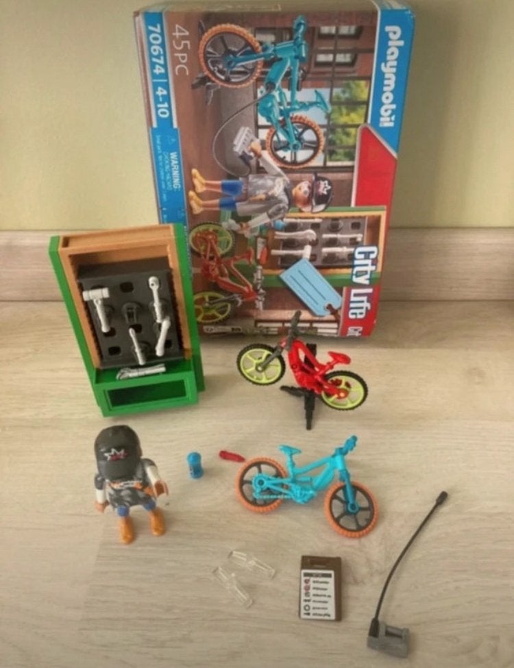 Playmobil - werkplaats fietsreparatie, Kinderen en Baby's, Ophalen of Verzenden, Zo goed als nieuw