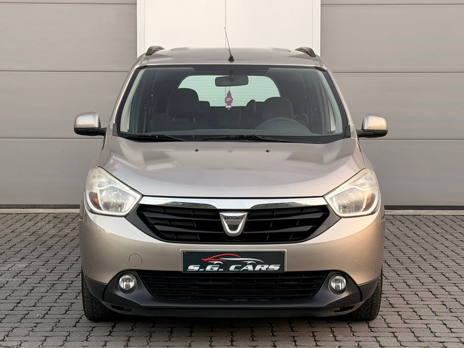 DACIA LODGY 2012 BENZINE 1.2 EURO5 200.000KM 7PLAATS  AC, Auto's, Euro 5, Handgeschakeld, 5 deurs, https://public.car-pass.be/recalls?lang=fr