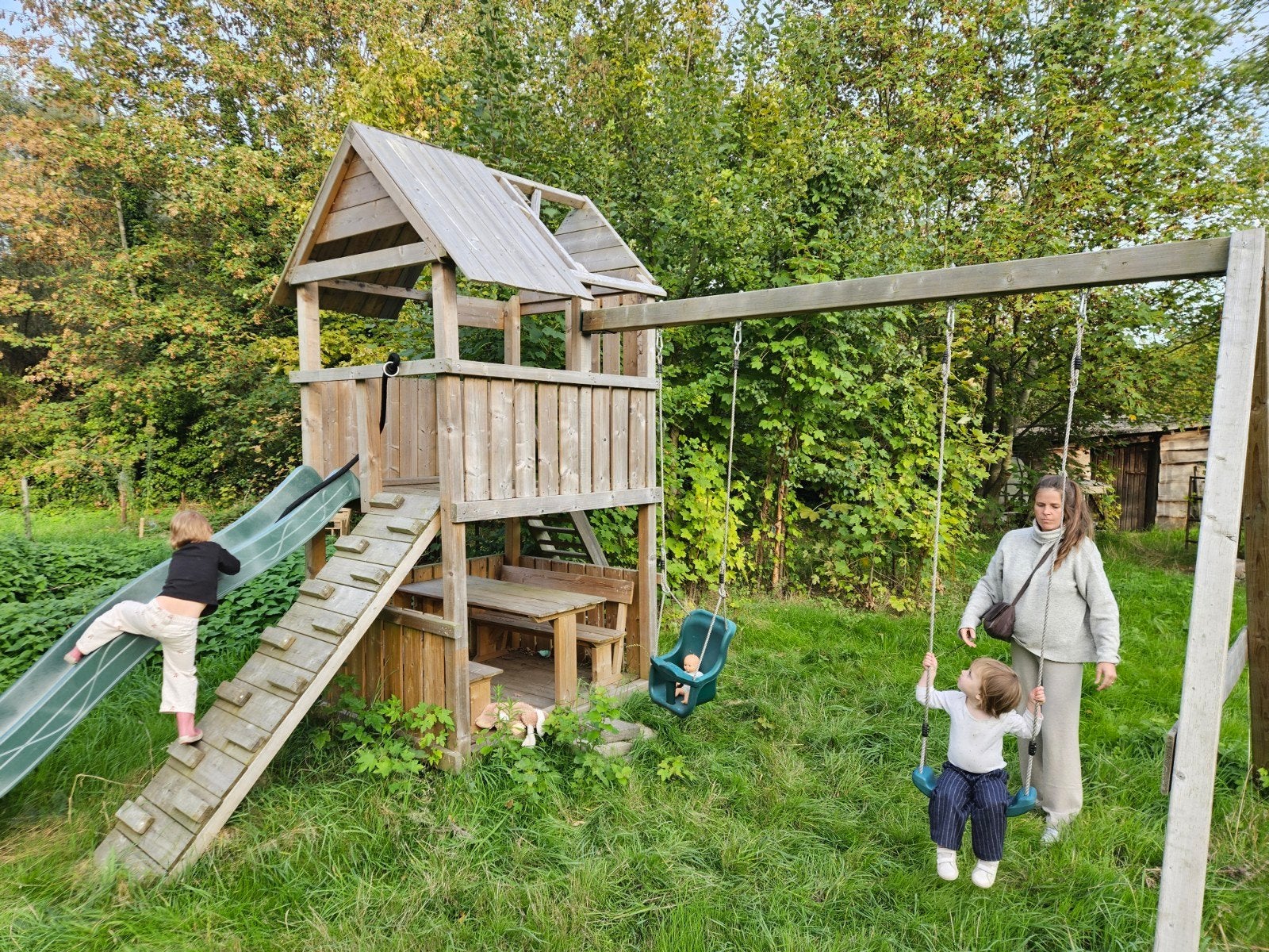 Houten speeltoestel – speelhuis, glijbaan incl grondankers, Ophalen, Gebruikt, Glijbaan, Aanbouwonderdeel