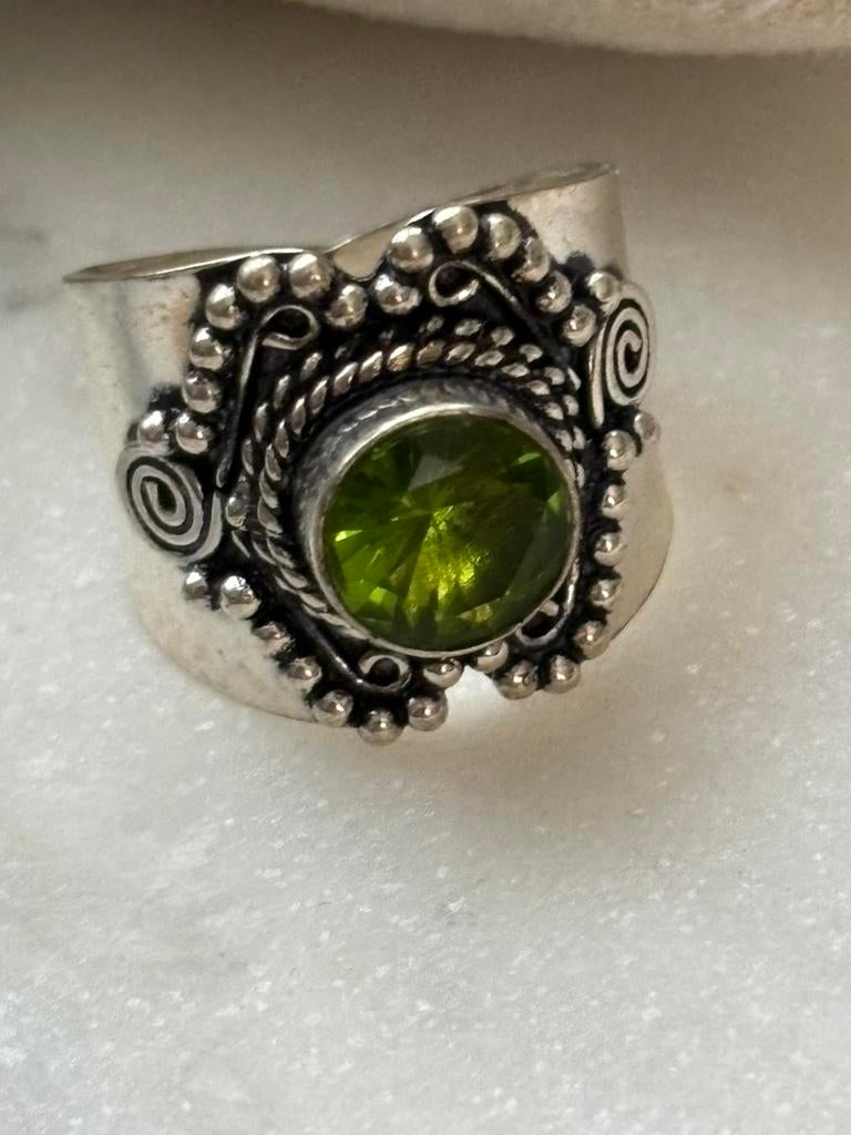 Bague en argent pierre peridot, Envoi, Comme neuf, Argent, Argent