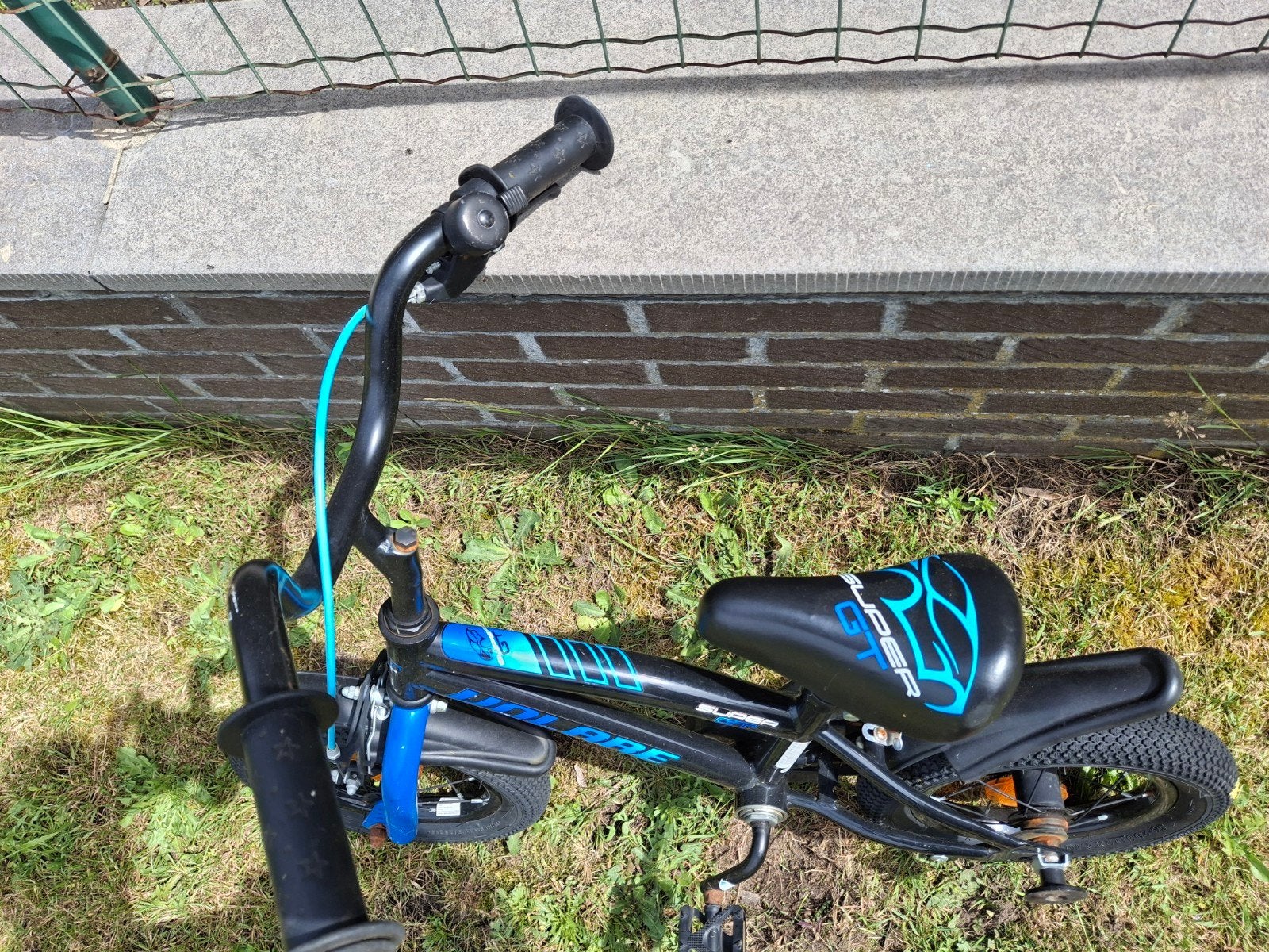 Jongensfietsje 14 inch, zijwieltjes beschikbaar, Fietsen en Brommers, Ophalen