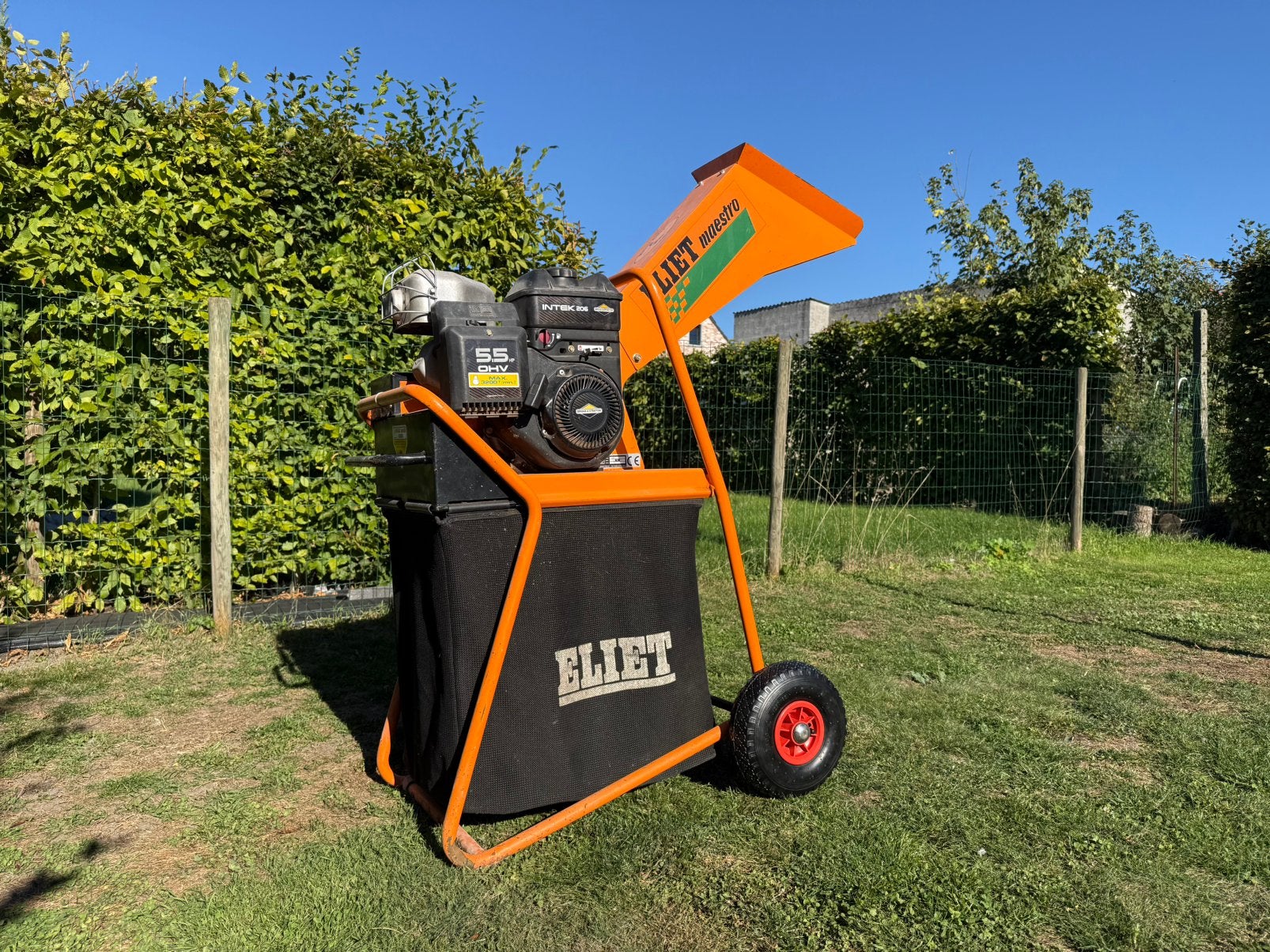 Eliet Maestro Country - 5,5 HP - roues et couteaux récents, Enlèvement, Utilisé, Essence, Sac de ramassage