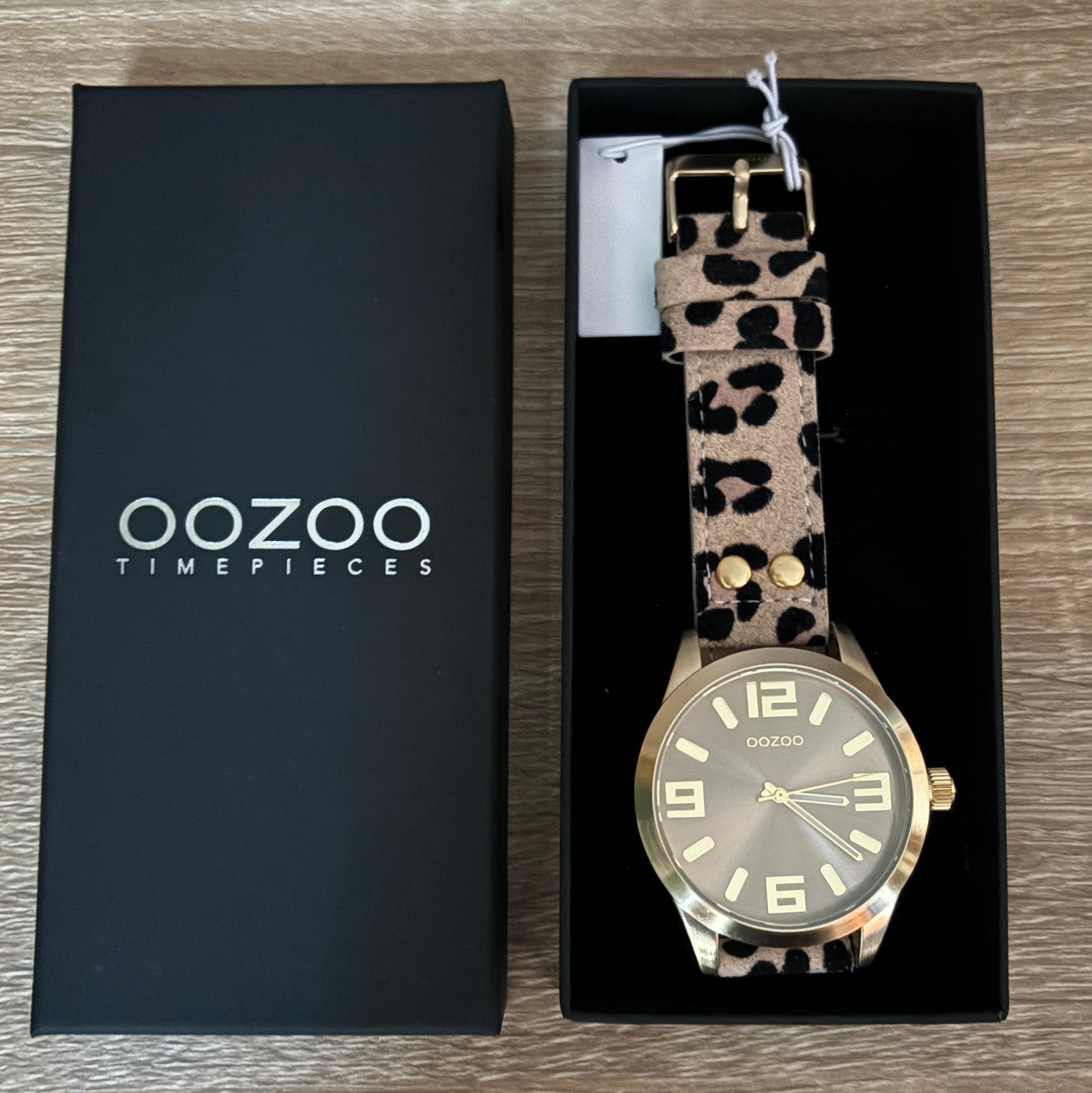 Montre léopard neuve OOZOO - 50€, Handtassen en Accessoires, Horloges | Dames, Overige merken, Leer, Polshorloge, Nieuw