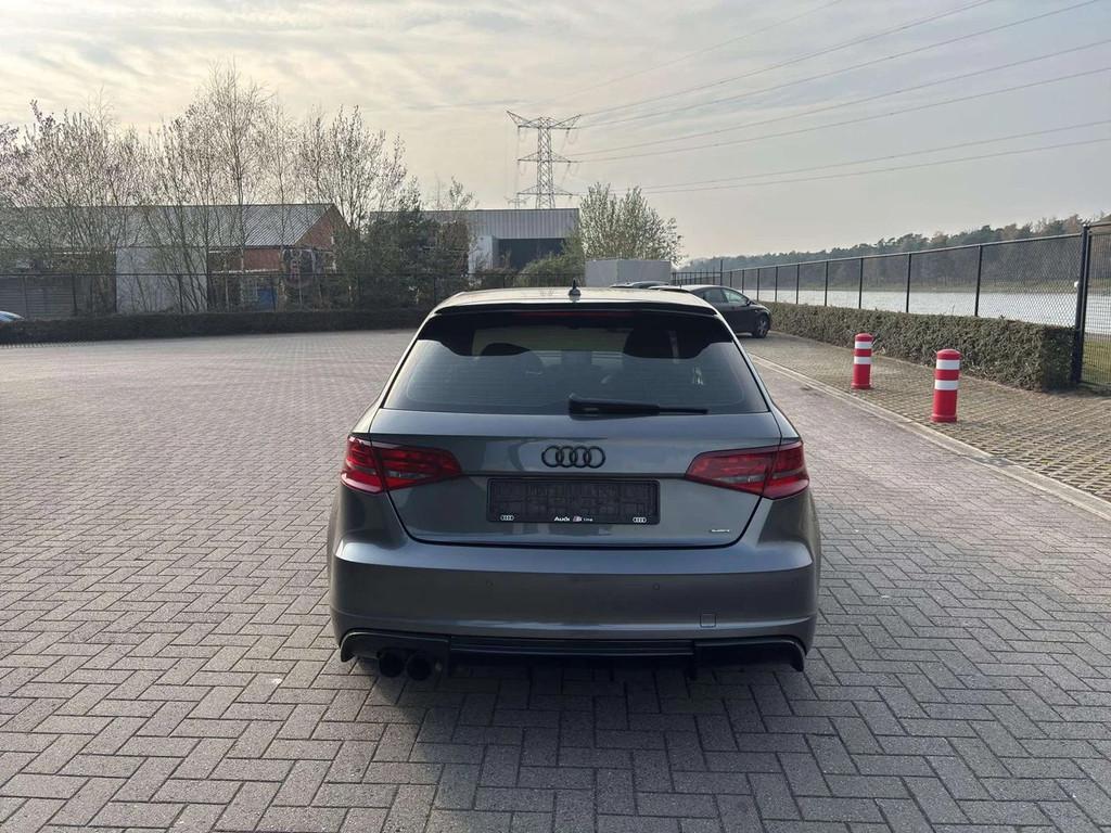 Audi A3 1.8TFSI|QUATTRO|S LINE|ALCANTARA|HEATEDSEATS|, Automaat, 4 cilinders, 5 deurs, USB