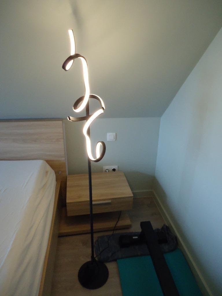 design staande lamp, Huis en Inrichting, Lampen | Vloerlampen, Ophalen, Zo goed als nieuw, Metaal, 100 tot 150 cm