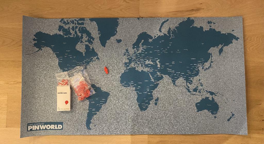 Pinworld wereldkaart, Huis en Inrichting, Woonaccessoires | Wanddecoraties, Ophalen, Textiel, Wandbord of Wandpaneel, Minimalistisch