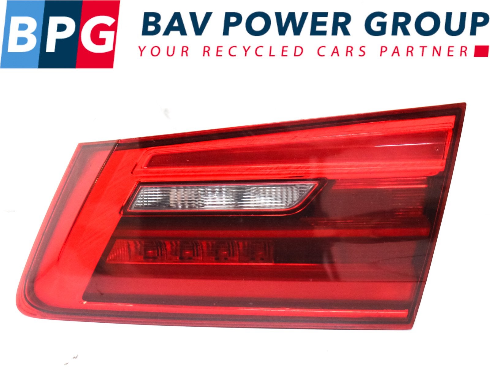 PANNEAU ARRIÈRE DROIT AVEC LAMPE BMW 5 serie (G30), Utilisé, BMW, Petuelring 130
80809  München, DE, Bayerische Motoren Werke AG