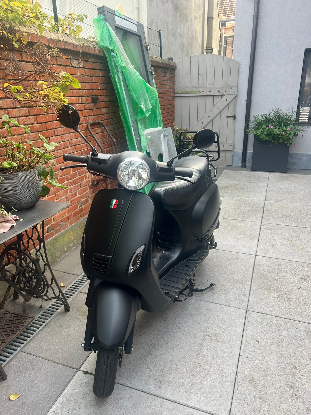 GTS Toscana Pure – 2024 – 1.400 km, Zo goed als nieuw, Benzine, Ophalen, Overige merken