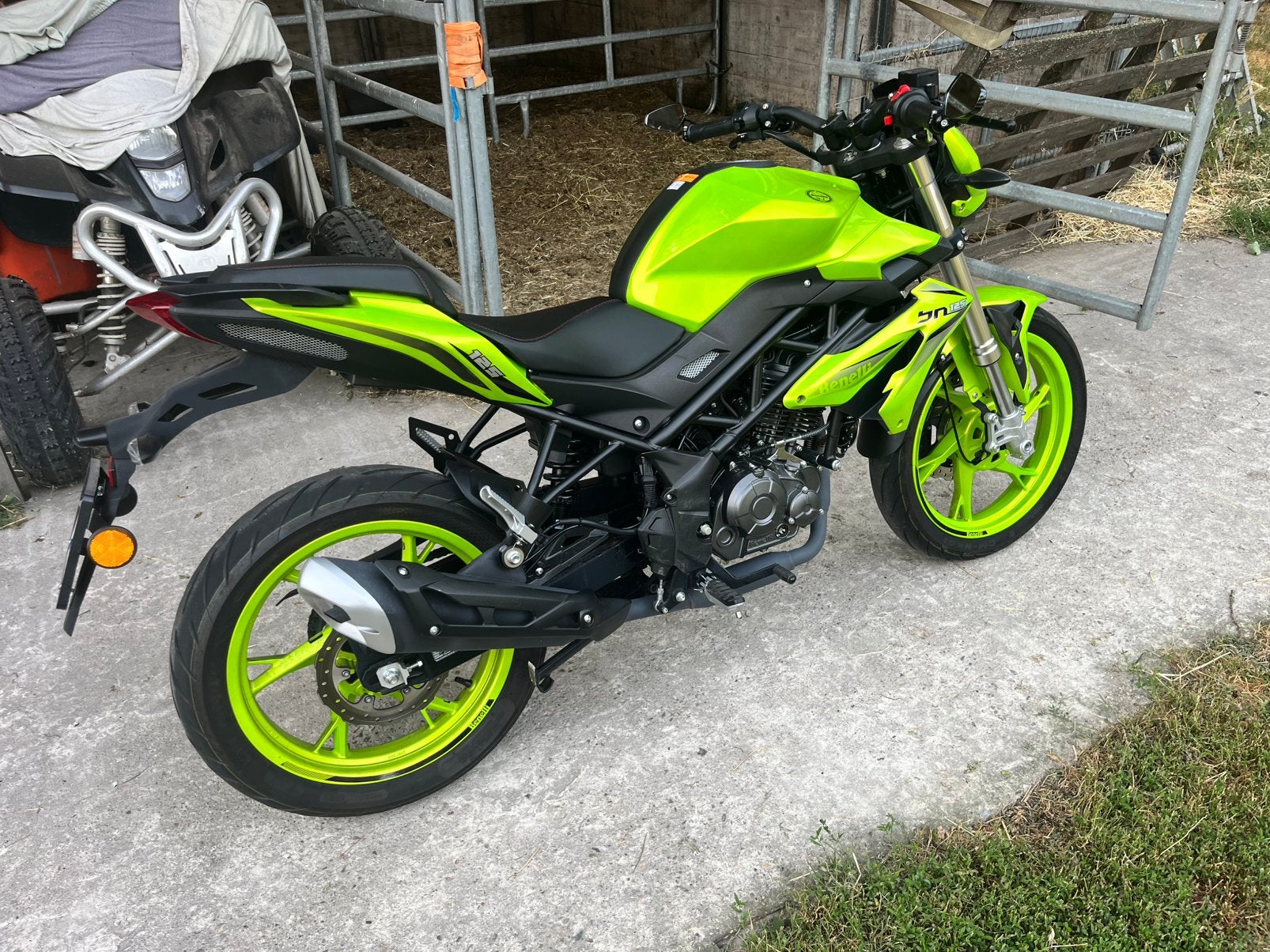 Benelli bn 125cc, Occasion, Jusqu'à 11 kW, Permis Moto A1 minimum, Particulier