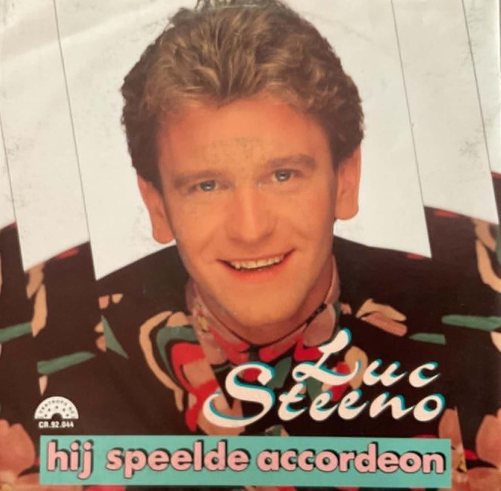 Luc Steeno "Hij Speelde Accordeon", Enlèvement ou Envoi, 1990 - 1999, Pochette photo, Comme neuf