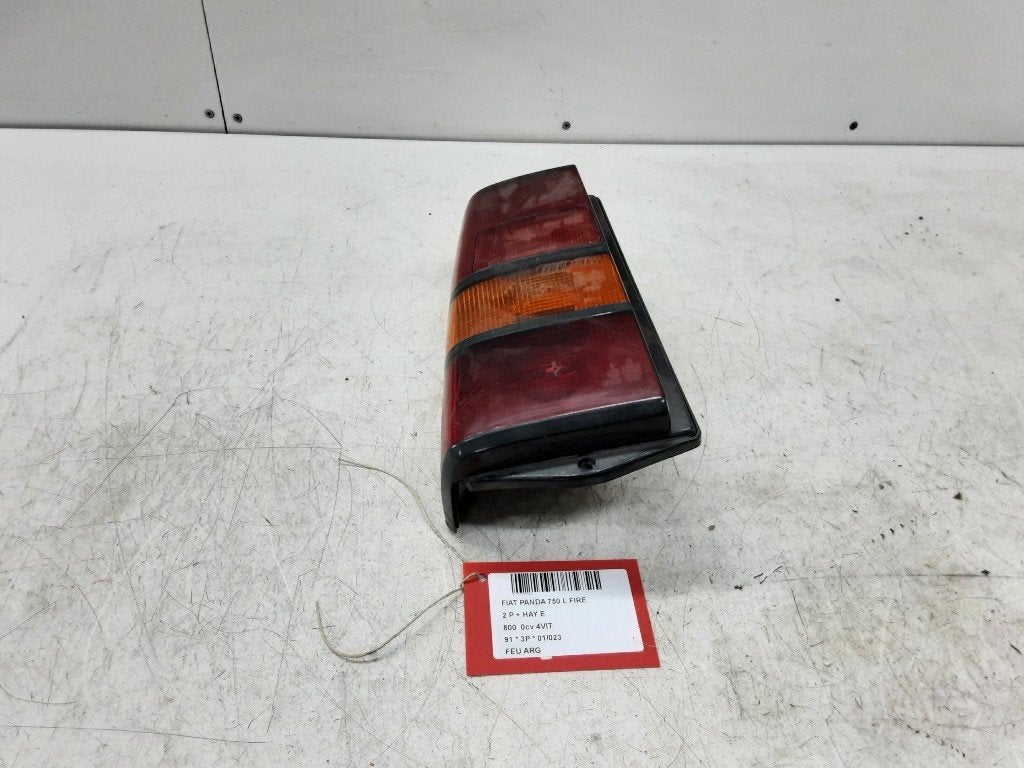 FEU ARRIÈRE GAUCHE Fiat Panda (141) (01-1980/12-2004), Autos : Pièces & Accessoires, Mevr. I. Hauben, Utilisé, Fiat, Rue de l'Espoir 34 34
4030  GRIVEGNÉE, BE