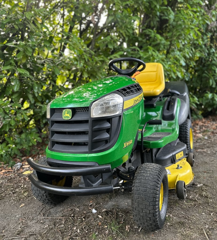 John Deere X166R (22pk) Zitmaaier, als nieuw !, Zo goed als nieuw, Mulchfunctie, 90 tot 120 cm, Ophalen