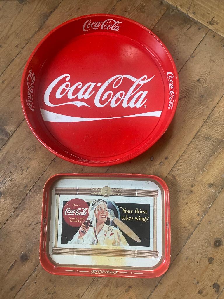 2 Vintage dienbladen / plateau Coca Cola reclame, Verzamelen, Ophalen of Verzenden, Gebruikt, Reclamebord